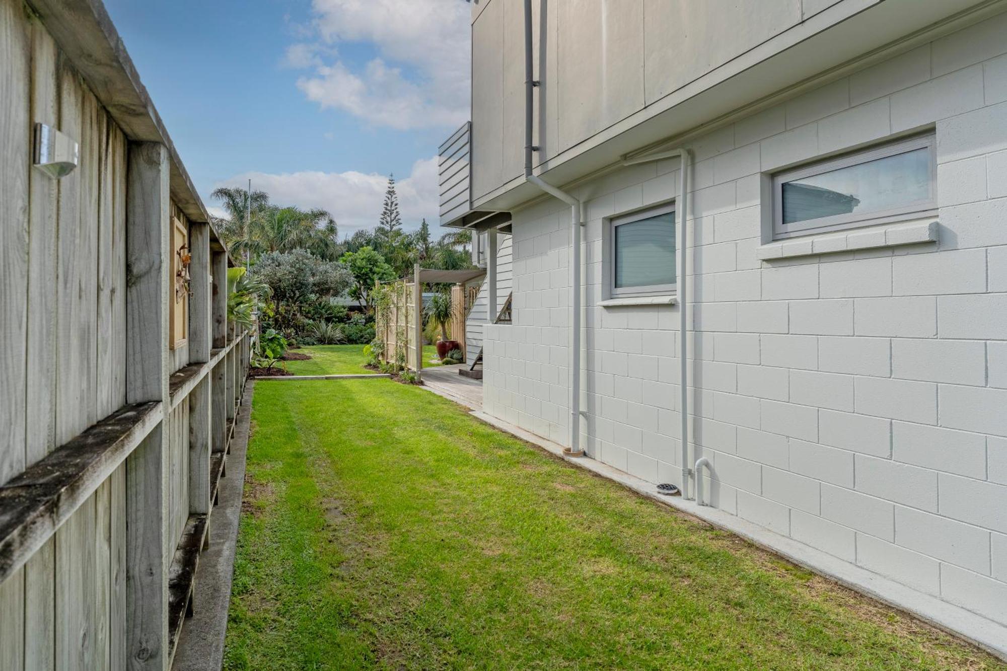 Coast Awhile - Whangamata Holiday Home Esterno foto