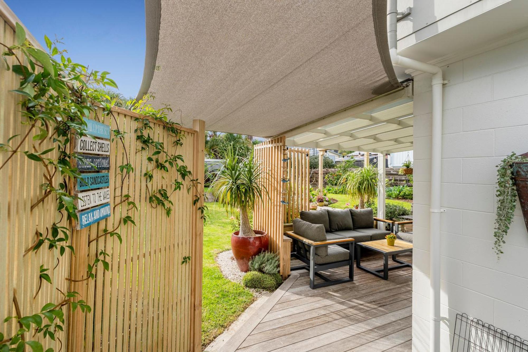 Coast Awhile - Whangamata Holiday Home Esterno foto